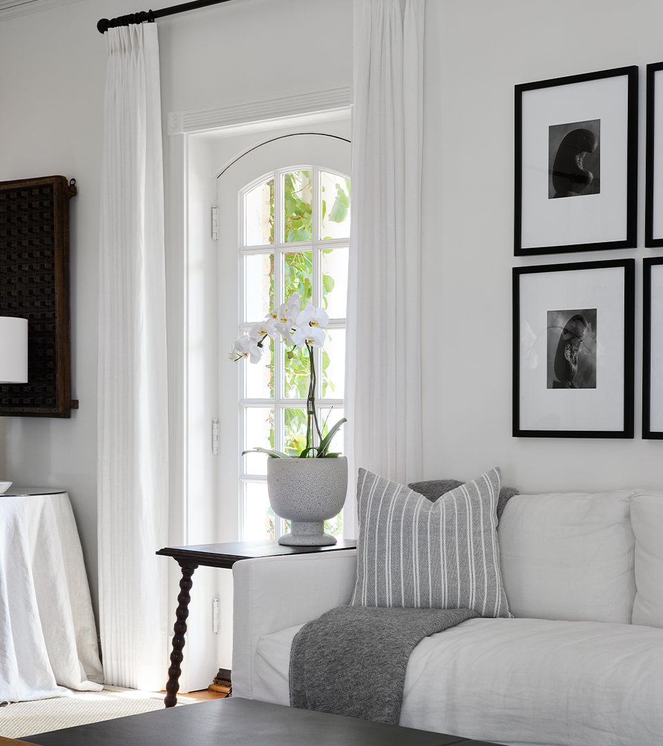 Frank-Ponterio-Interior-Design-Country-Estate-Living-Room-Detail