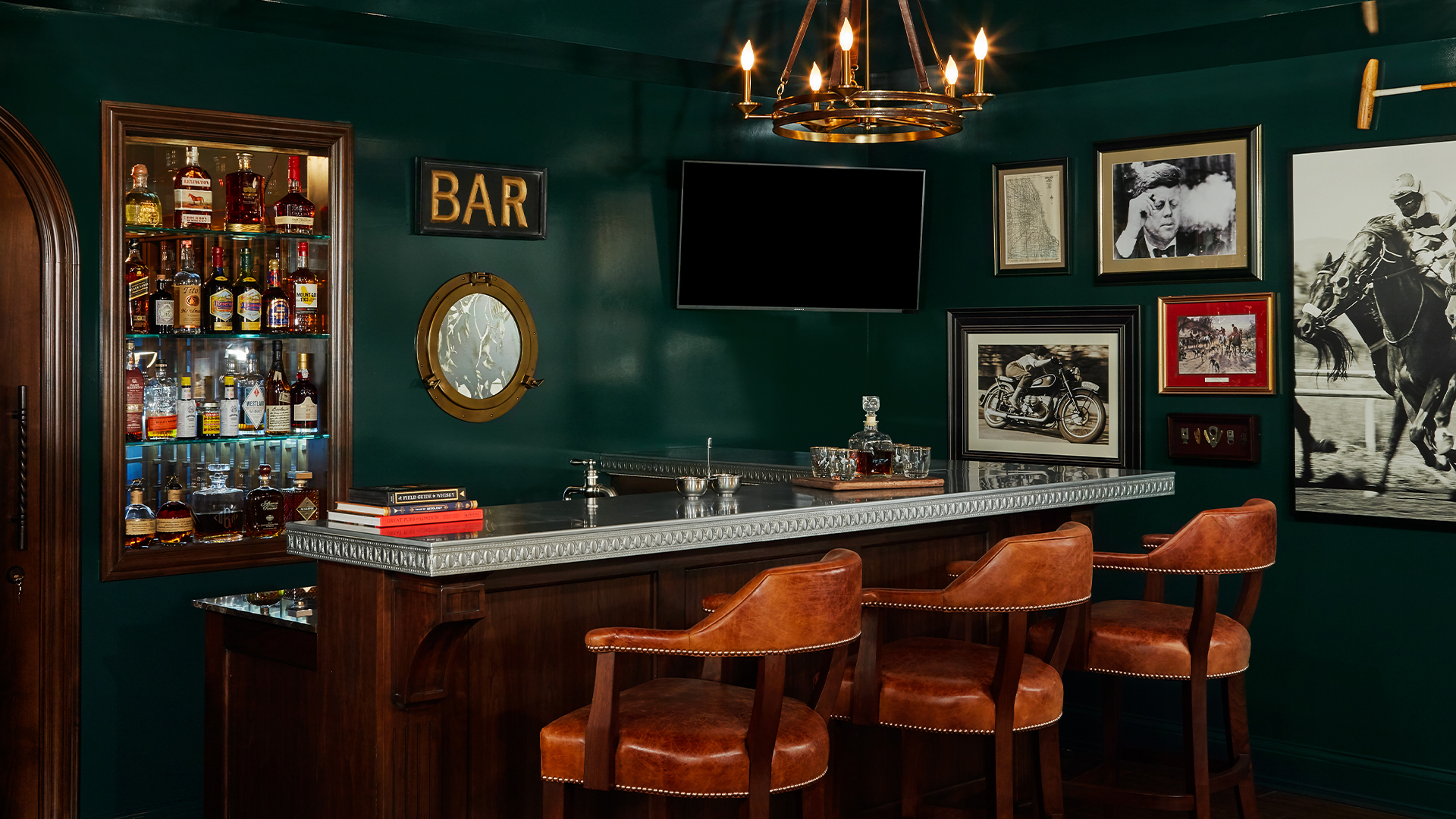 Frank-Ponterio-Interior-Design-Lake-Forest-Bungalow-Bar-2