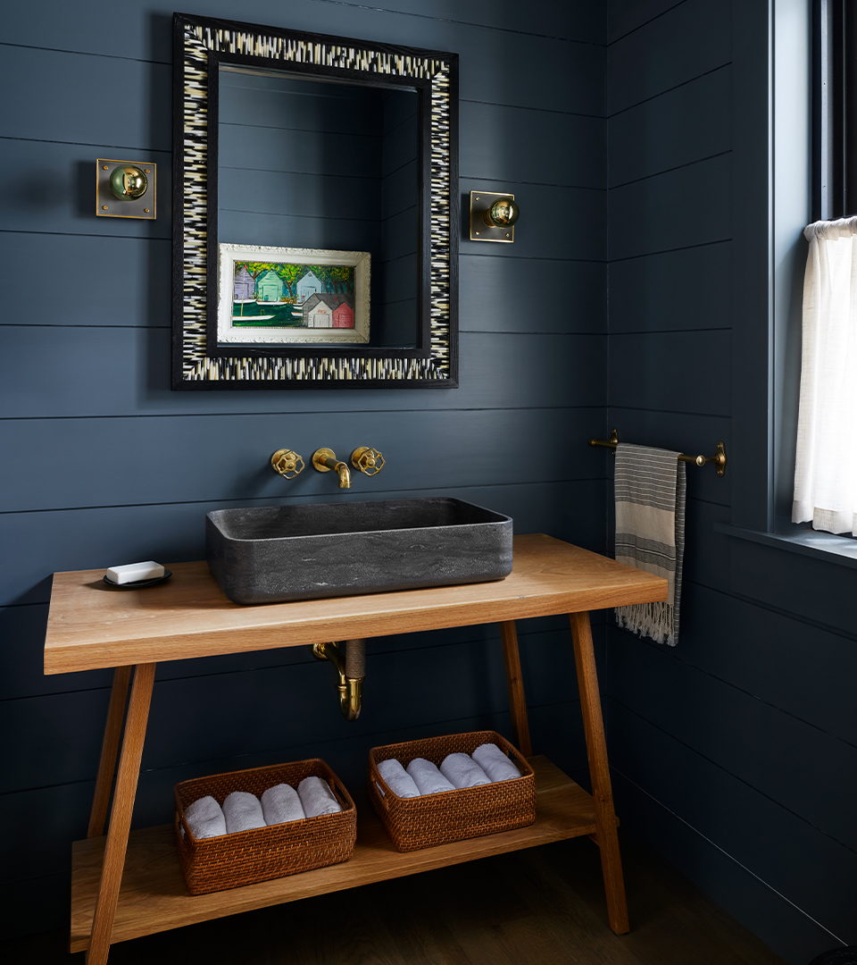 Frank-Ponterio-Interior-Design-North-Woods-Lake-House-Bathroom