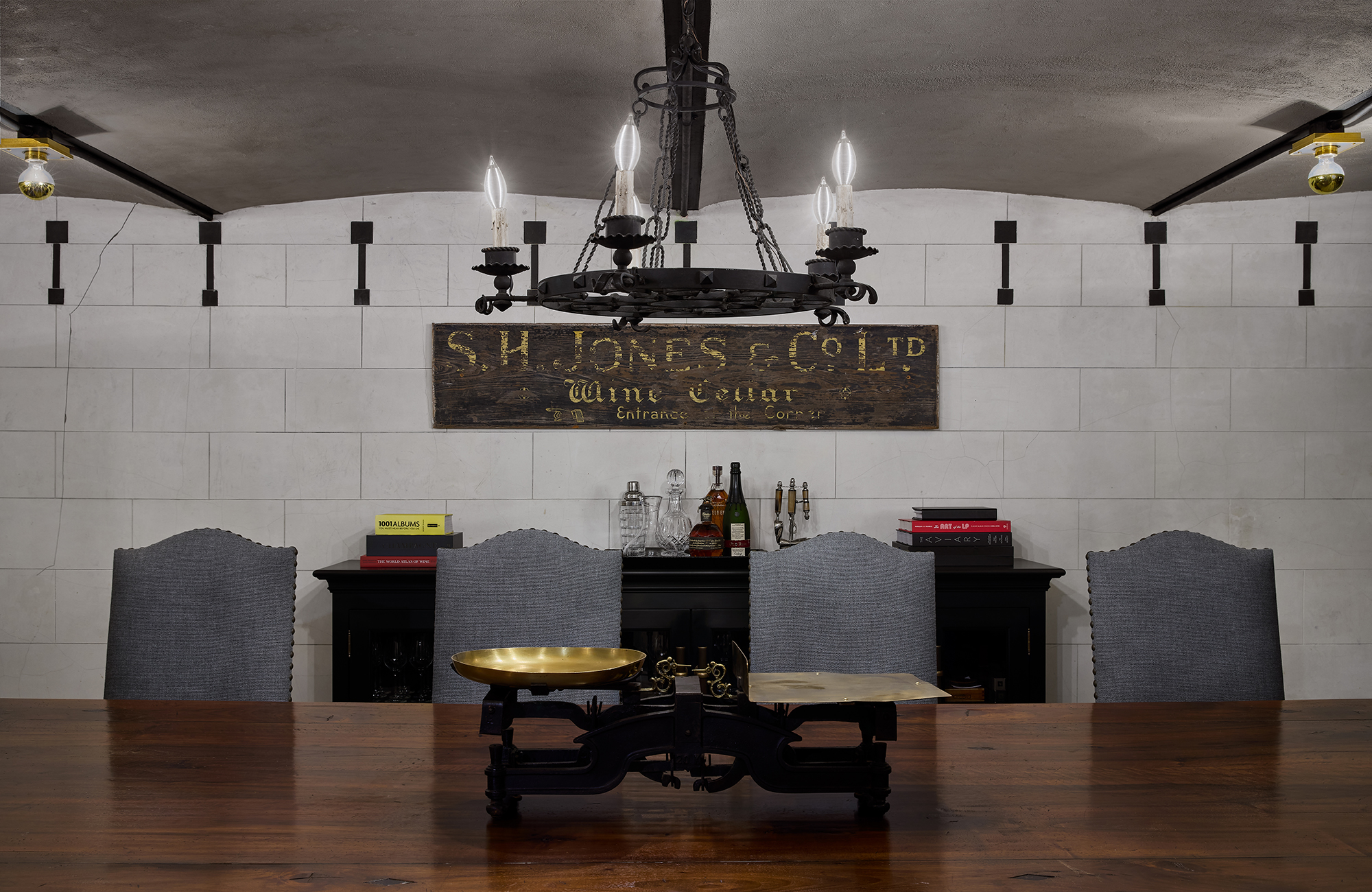 Frank-Ponterio-Interior-Design-Wine-Cellar-Cigar-Lounge-Tasting-Room